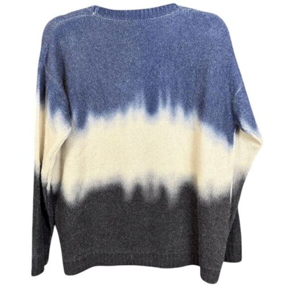 C By Bloomingdale's Dip Dyed Brushed Cashmere Sweater Blue White Black Medium - Picture 3 of 9